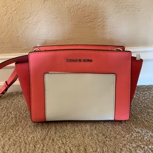 Coral and White Michael Kors Selma Pocket Purse
